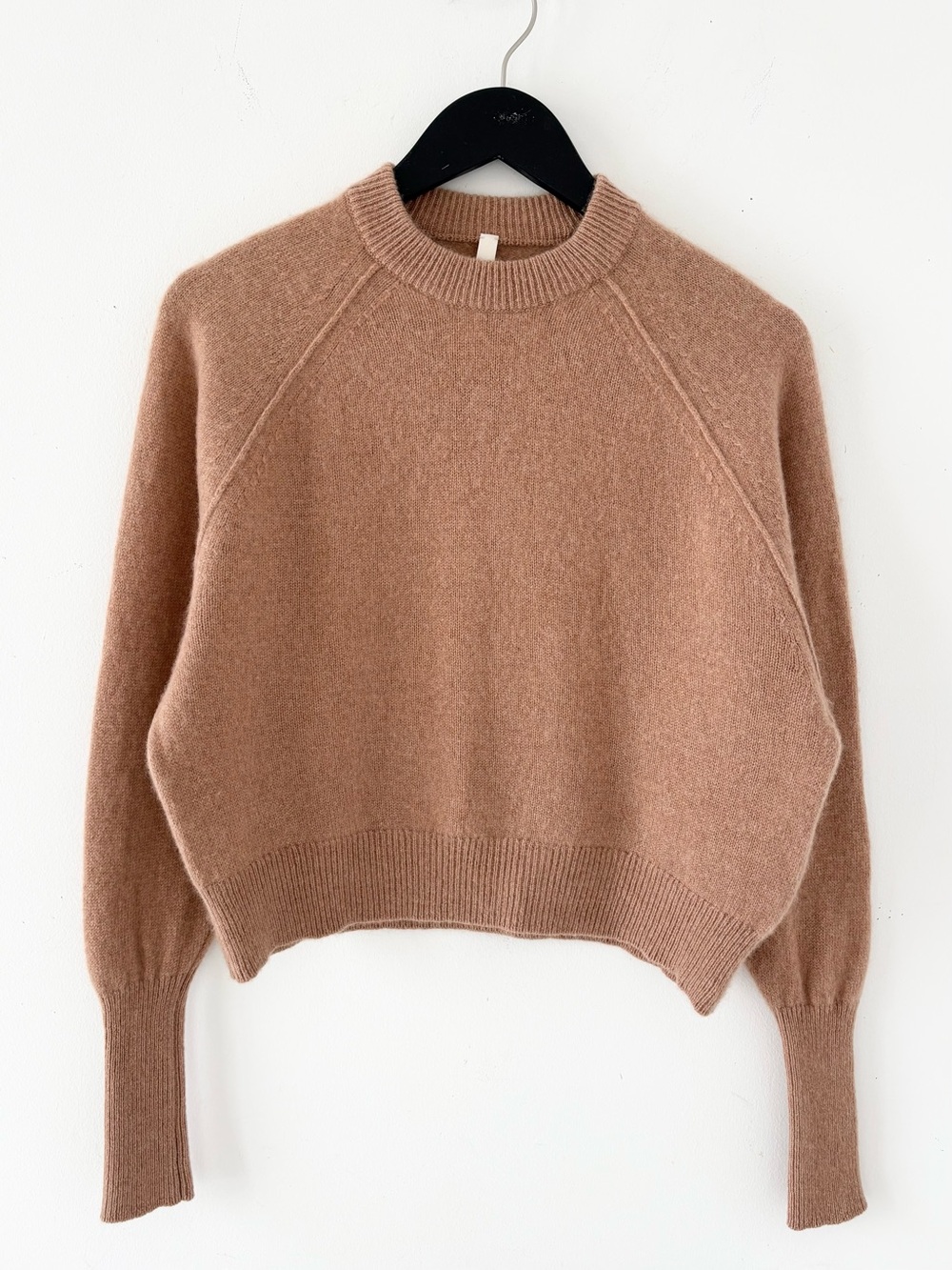 Aritzia The Group by Babaton Luxe Cashmere Sweater